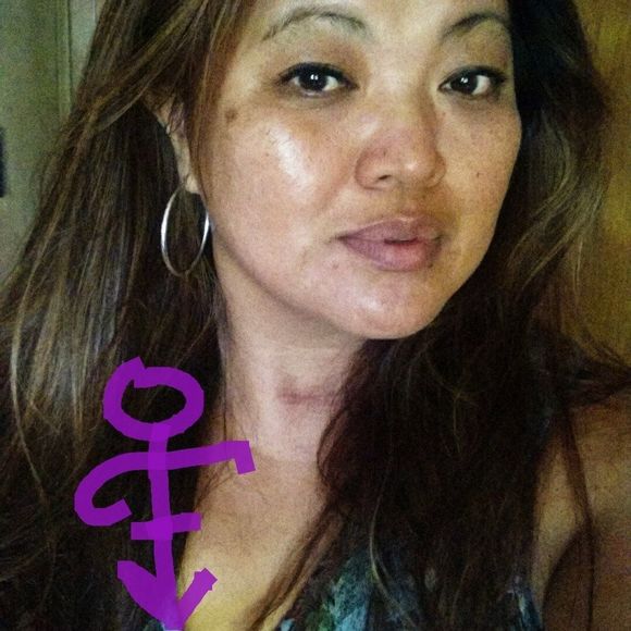 Meet your Posher, Cori - Picture 1 of 1